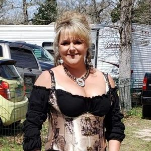 Meet your Posher, Angie